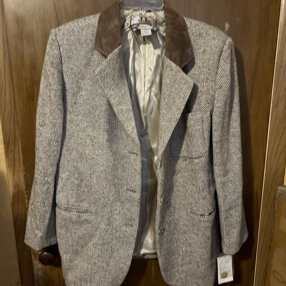 Vintage JL Colebrook Women’s Blazer Wool Blend.  Size L.  New with tag.